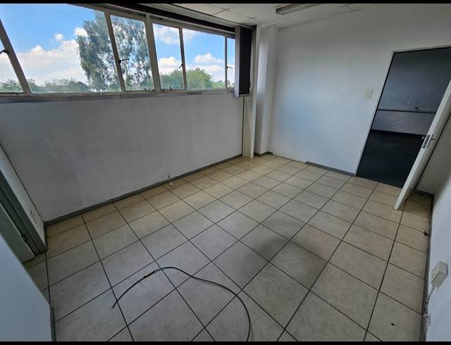 371M² WAREHOUSE TO LET IN ANDERBOLT